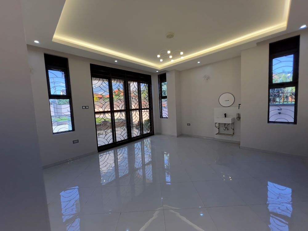 NEW HOUSE FOR SALE IN AKRIGHT ESTATE ENTEBBE ROAD