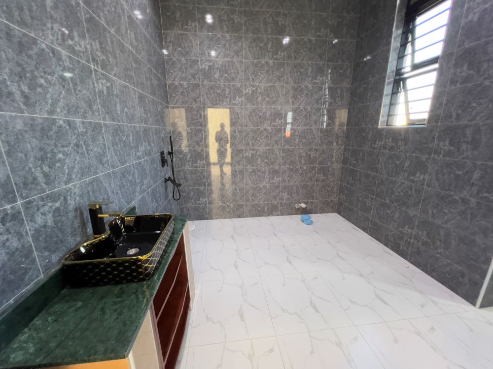 House with Swimming pool for sale in Buwate Kira Uganda