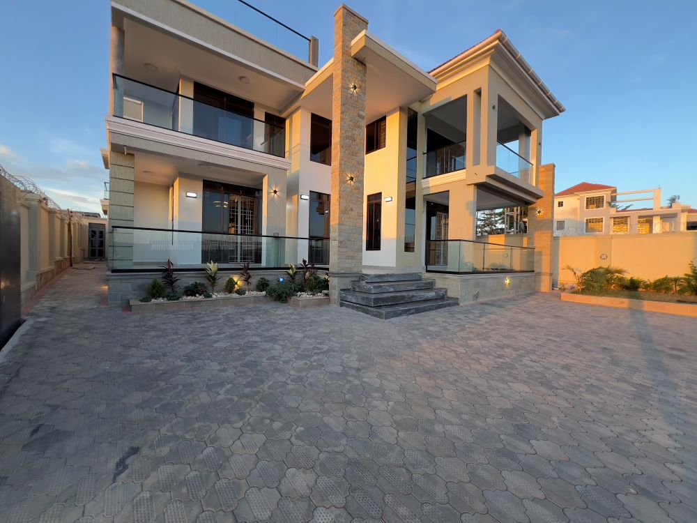 This house for sale on Kyanja Hill Kampala