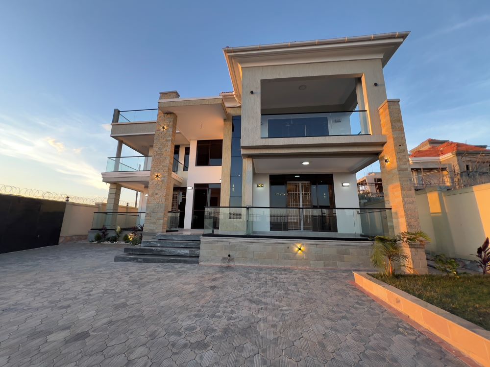 This house for sale on Kyanja Hill Kampala
